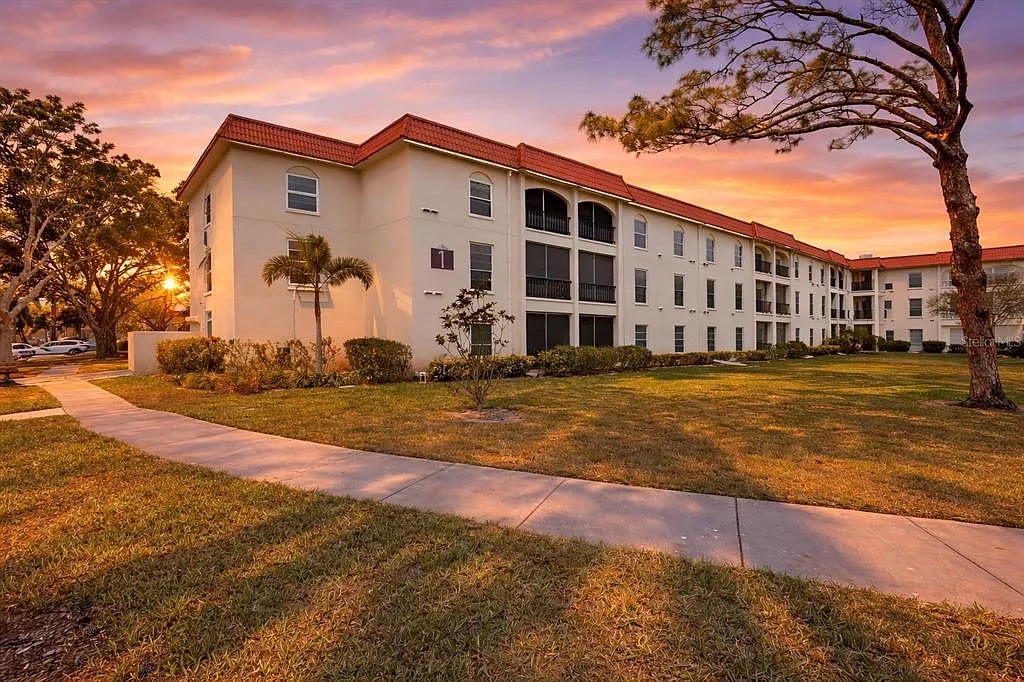 2700 Bayshore Blvd